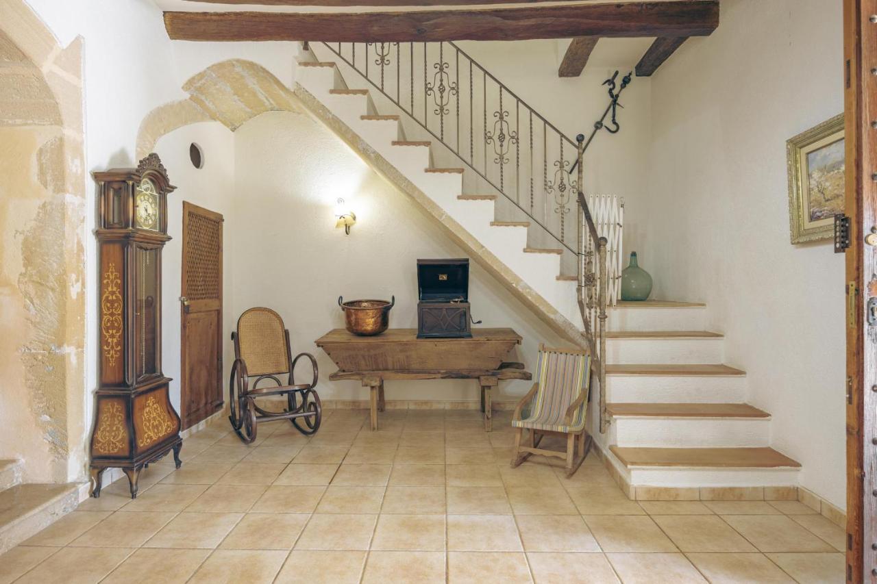 Villa Sa Font / Les Cases De La Font