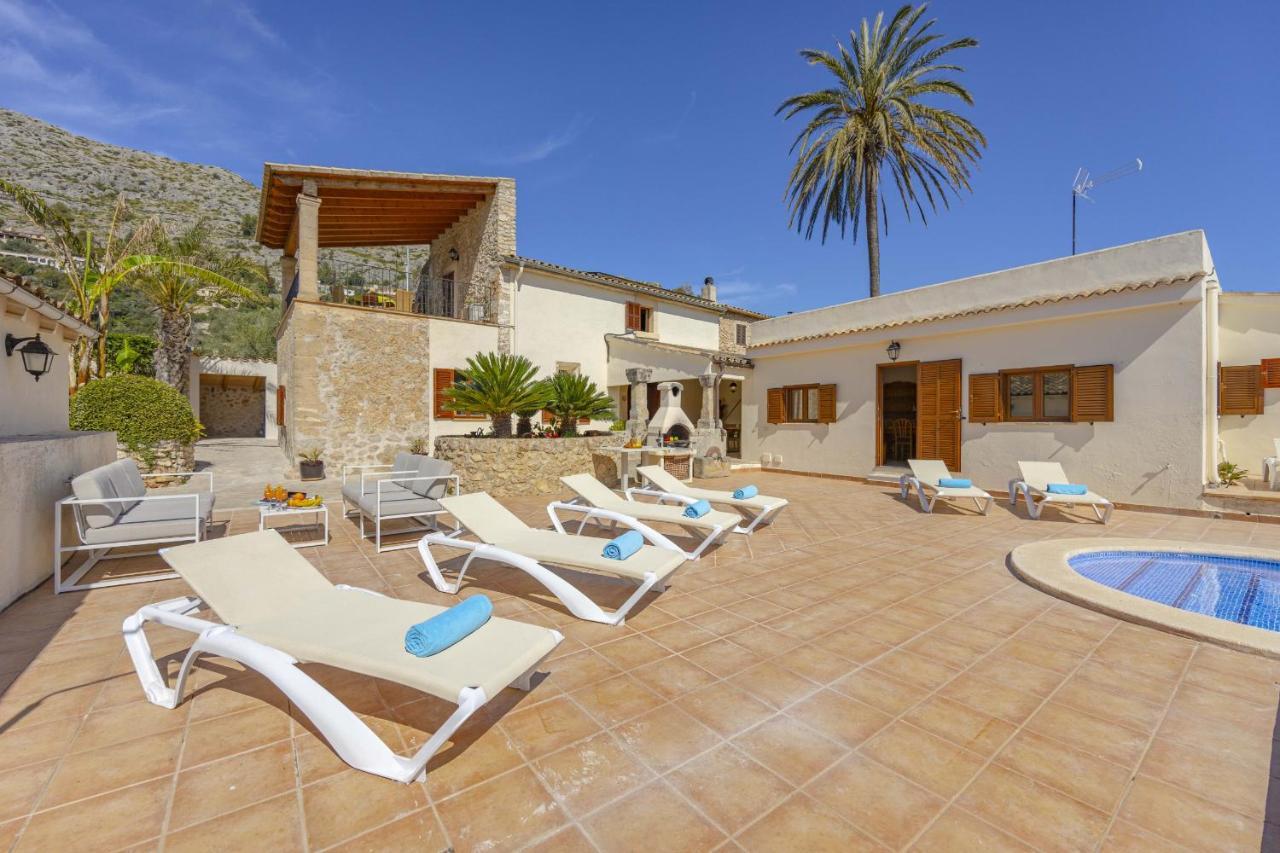 Villa Sa Font / Les Cases De La Font *